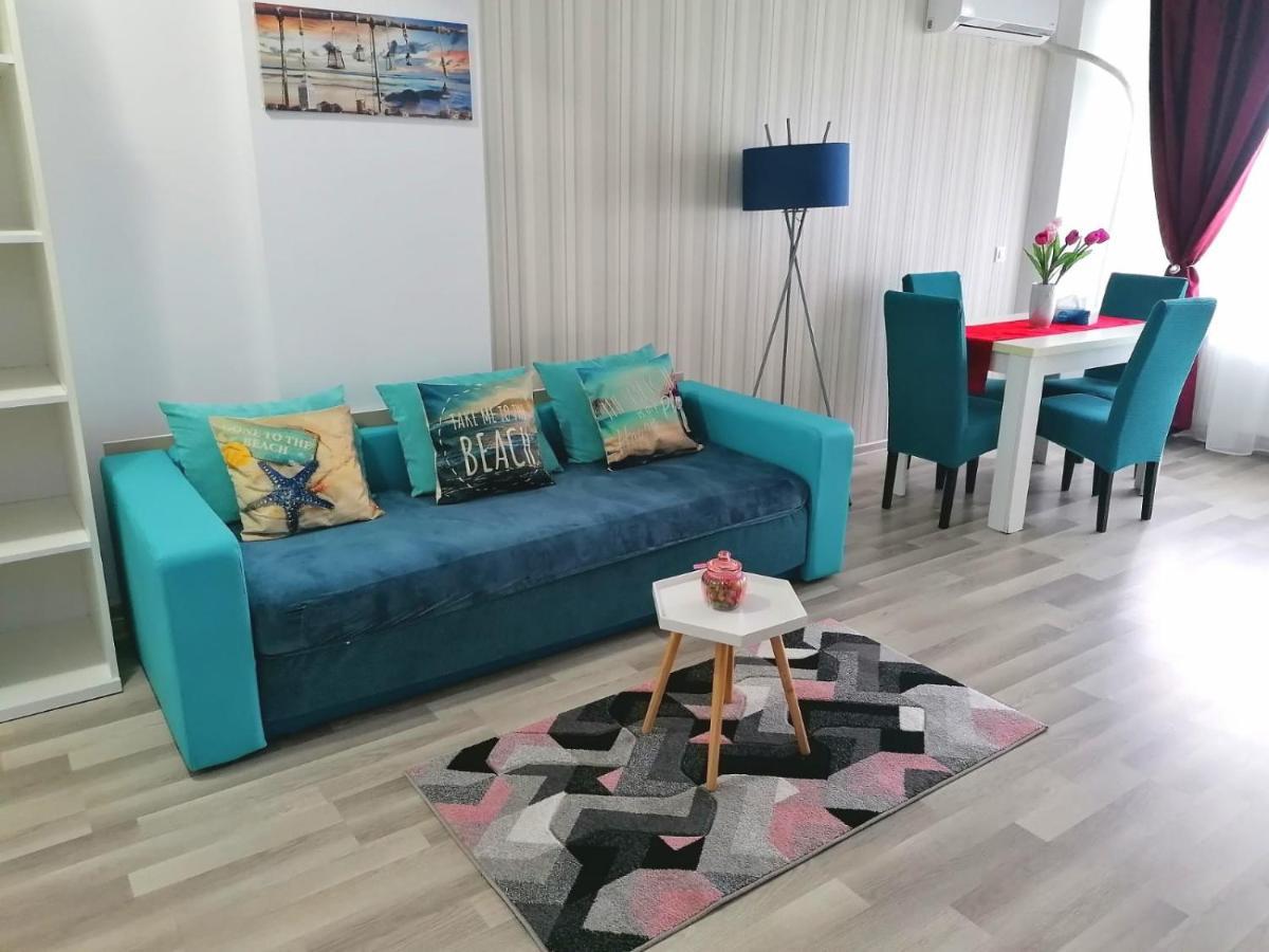 Blue Sky Summerland Apartman Mamaia Kültér fotó