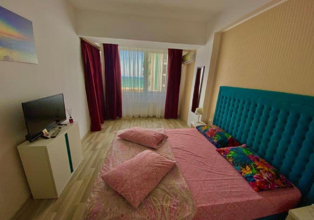 Blue Sky Summerland Apartman Mamaia Kültér fotó