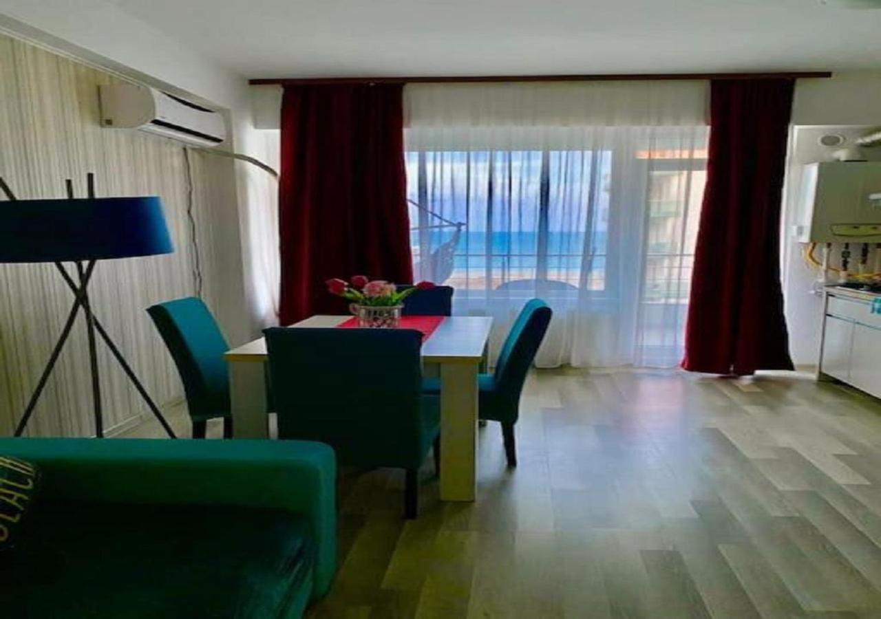 Blue Sky Summerland Apartman Mamaia Kültér fotó